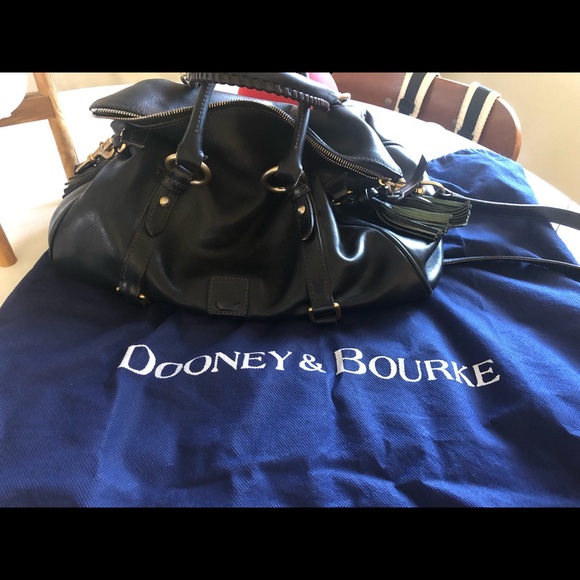 Saffiano Black Leather Dooney & Bourke circa 2015 - Picture 12 of 12